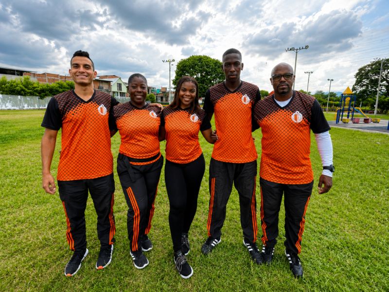 Cuerpo técnico naranja